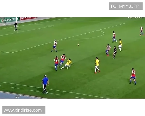 踢足球拍足球的乐趣与技巧分享让你在球场上尽情展现自我